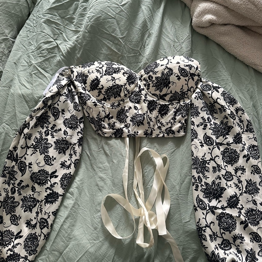 SHEIN Black and White Floral Top